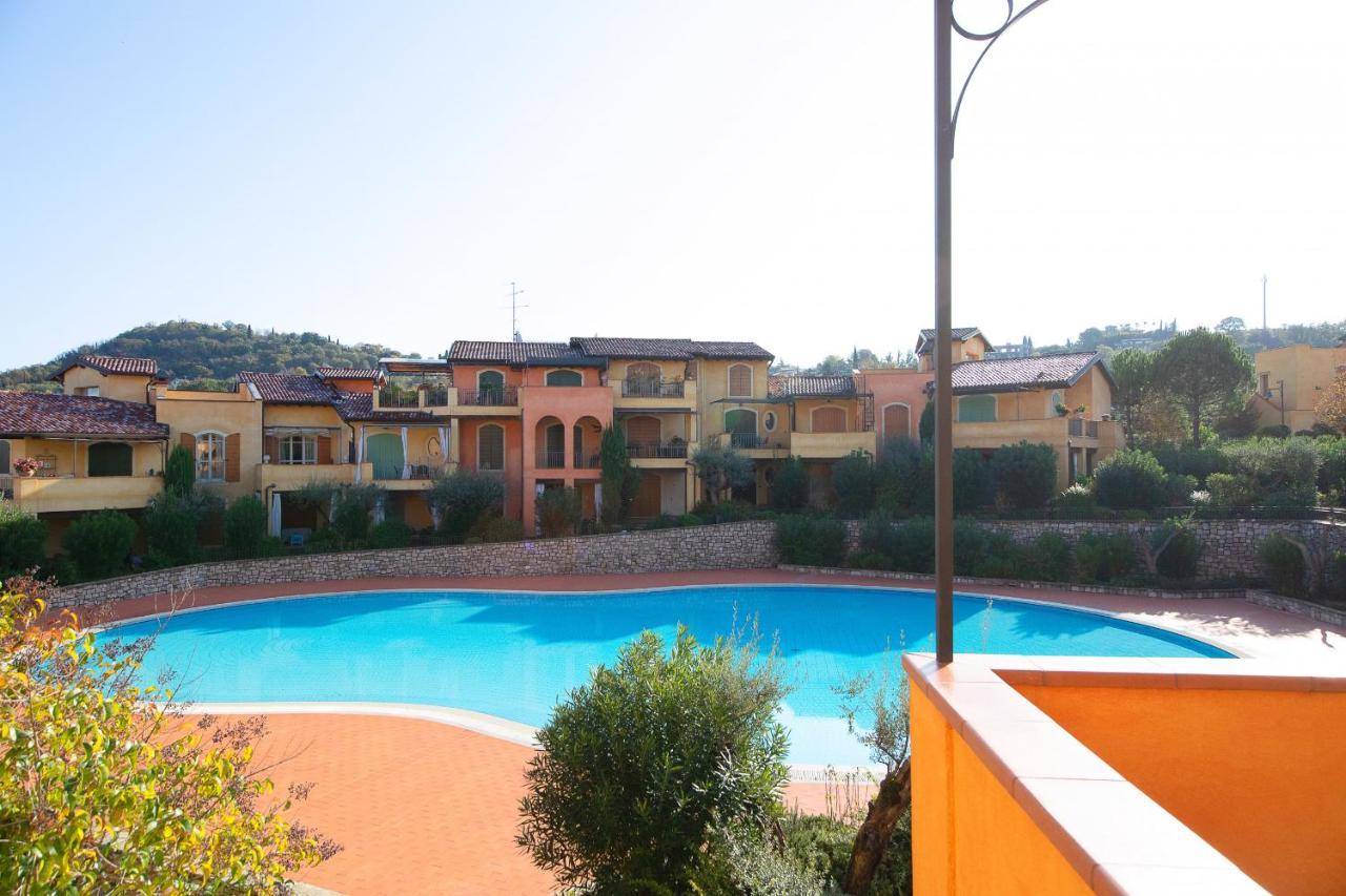 Borgo Del Torchio Apartments By Wonderful Italy Manerba del Garda Kültér fotó