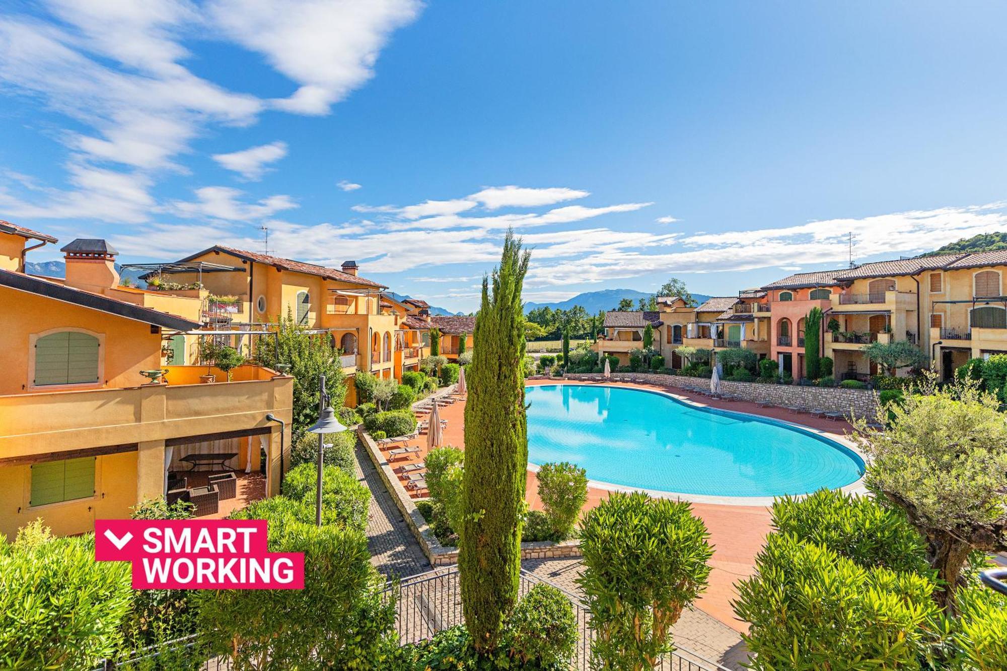 Borgo Del Torchio Apartments By Wonderful Italy Manerba del Garda Kültér fotó