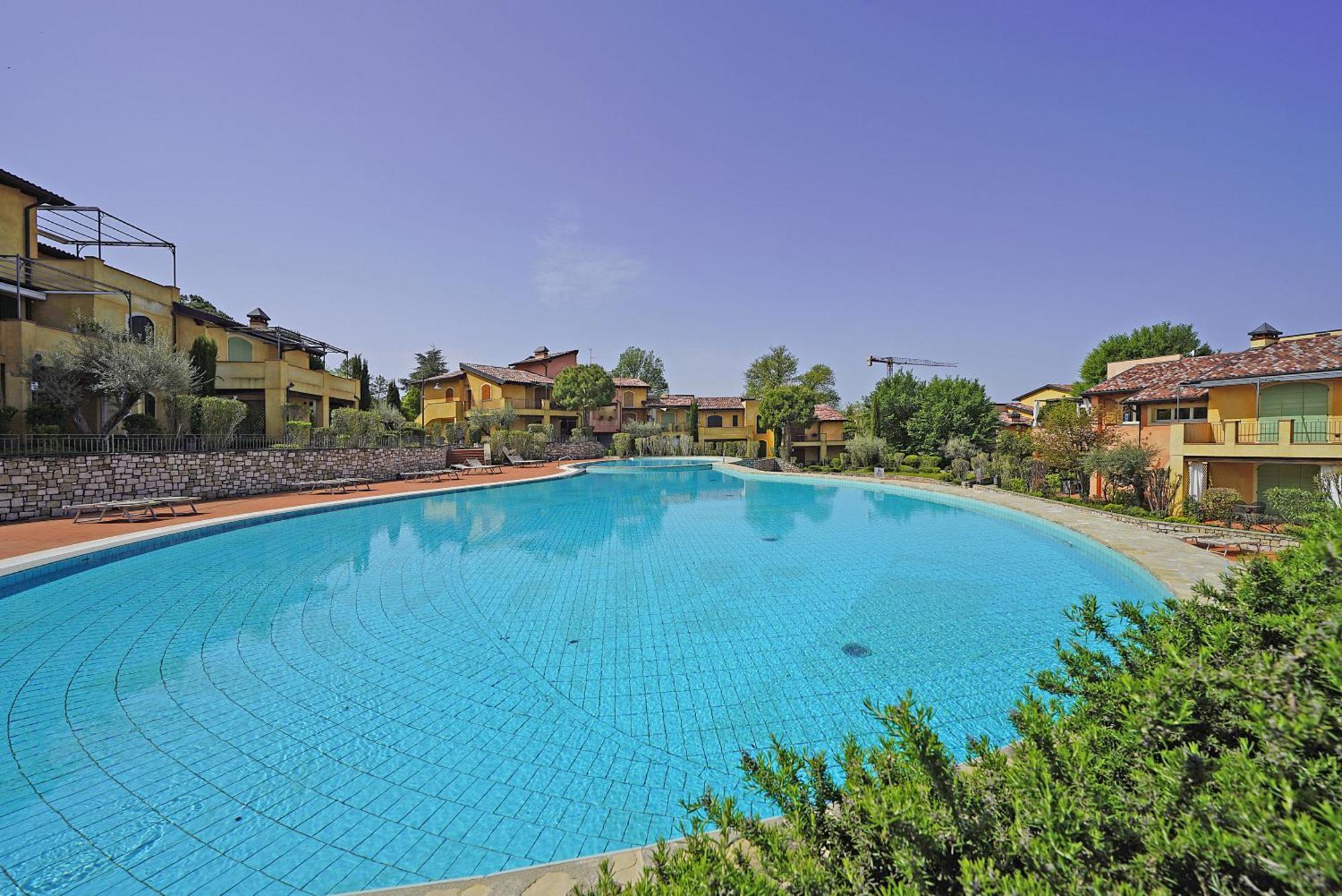 Borgo Del Torchio Apartments By Wonderful Italy Manerba del Garda Kültér fotó