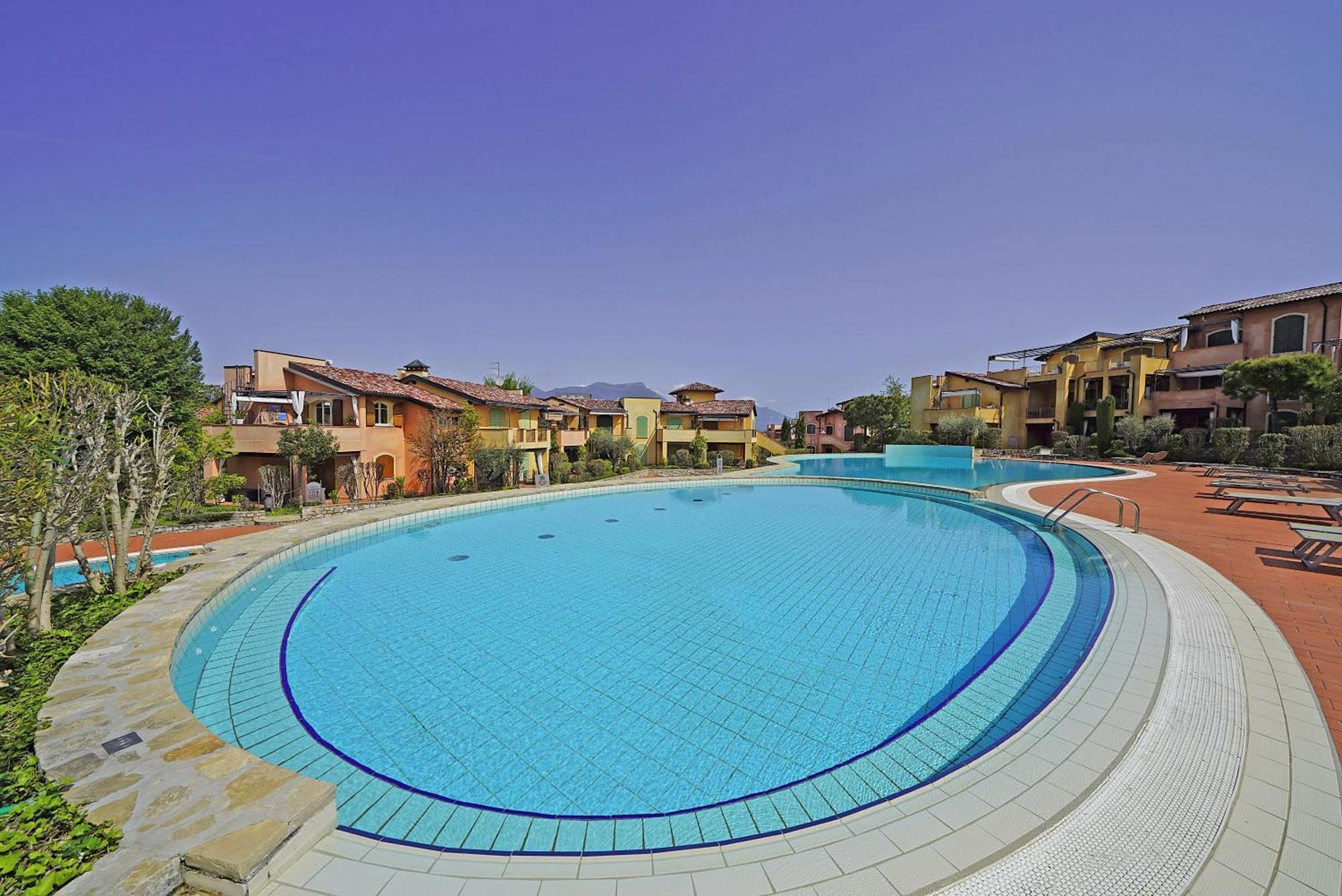 Borgo Del Torchio Apartments By Wonderful Italy Manerba del Garda Kültér fotó